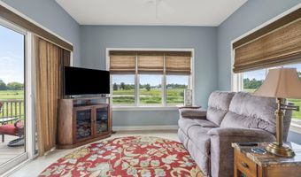 2111 Bunker Ct, Auburn, IN 46706