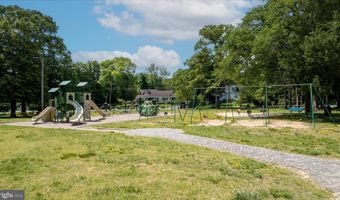 1000 LAKEVIEW Ln, Annapolis, MD 21409