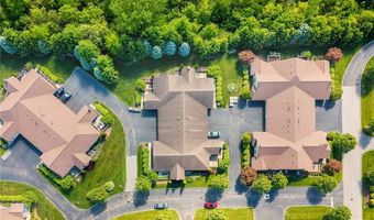 190 Sandover Dr, Aurora, OH 44202