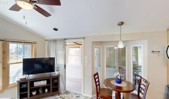 15577 HIGHWAY 101 F2, Brookings, OR 97415
