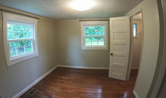 9 Sharp Rd, Athens, TN 37303