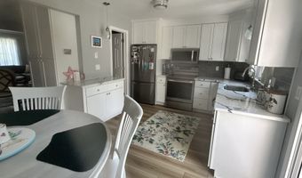 3 Founders Rd 3, Clinton, CT 06413