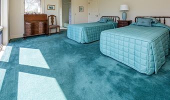 18 Greenway Ct, Bar Harbor, ME 04609