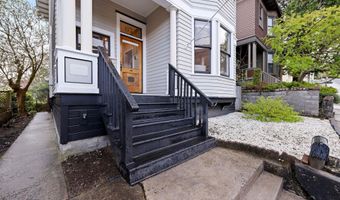 674 11TH St, Astoria, OR 97103