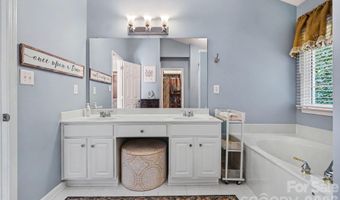 1924 DeArmon Dr, Charlotte, NC 28205