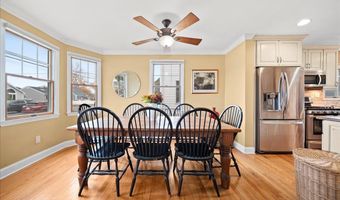16 Gibbs Rd, Amity Harbor, NY 11701