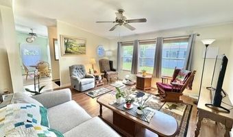 8 Windsor Dr, Alfred, ME 04002