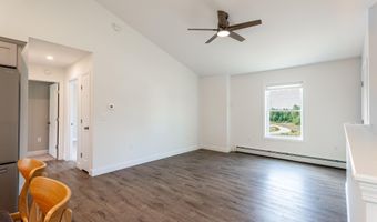 1 Estes Dr, Standish, ME 04085