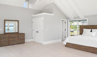 1058 E Shore Rd, Jamestown, RI 02835