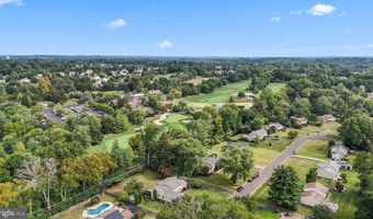 720 OAK TERRACE Dr, Ambler, PA 19002