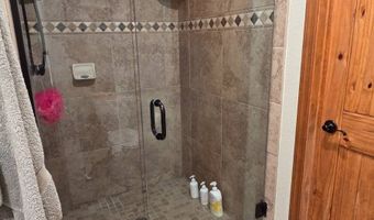 568 Woodford Rd, Ardmore, OK 73401