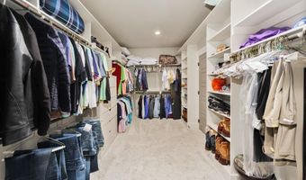 170 Rolling Hills Blvd, Alvord, TX 76225