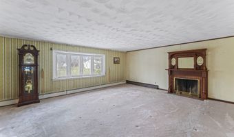 32 Brentwood Dr, Bloomfield, CT 06002