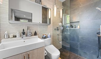 15 SEATON Pl NE 2, Washington, DC 20002