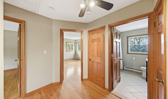 3 Lew May Dr, Andover, NJ 07860