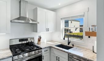 217 N Bay Dr, Bayville, NJ 08721