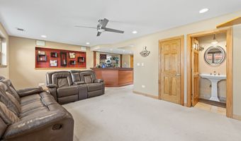 1005 E Orchard St, Arlington Heights, IL 60005