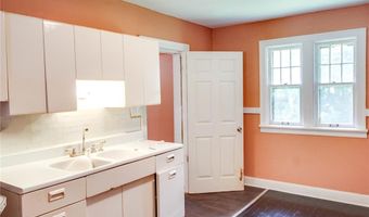 619 Elfgen St, Alton, IL 62002