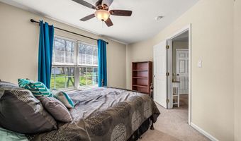 42 EMERALD RIDGE Dr, Bear, DE 19701