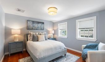 85 Highland Ave, Barrington, RI 02806