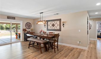 33127 Camelot Dr, Yucaipa, CA 92399