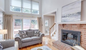4918 SUNSET Ln, Annandale, VA 22003