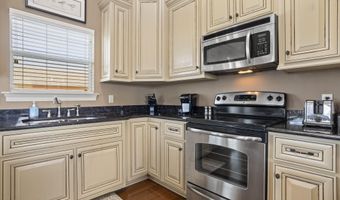 4069 Madagascar St, Bay St. Louis, MS 39520