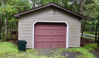 32 Basswood Ct, Albrightsville, PA 18210