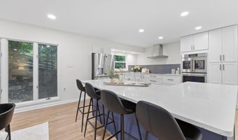 5610 SHADE TREE Ln, Alexandria, VA 22310