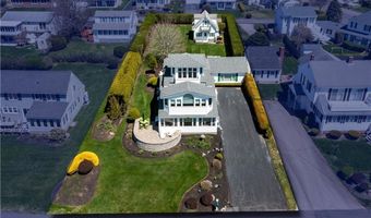 276 Bonnet Point Rd, Narragansett, RI 02882