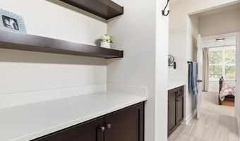 144 COWBIRD St, Lake Frederick, VA 22630