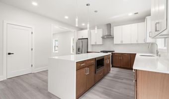 Mckinley Avenue, Bayville, NJ 08721