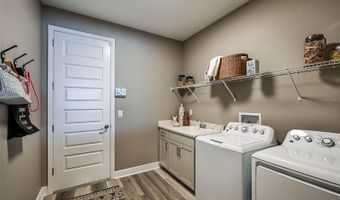 5373 WOLF CREEK Dr, Apollo Beach, FL 33572