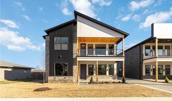 812 NW 11th St, Bentonville, AR 72712
