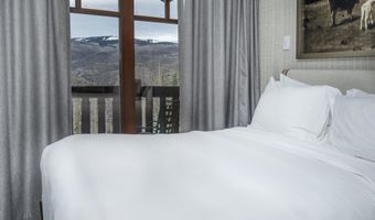 130 Daybreak Rdg Hs759, Beaver Creek, CO 81620