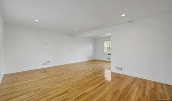 117 Brookview Ter, Bergenfield, NJ 07621