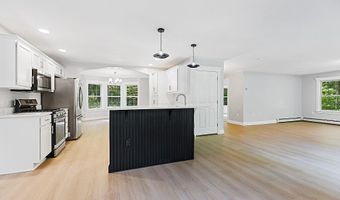 25 Lake Grove Ln, Auburn, ME 04210