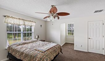 634 Alapaha River Dr, Alapaha, GA 31622
