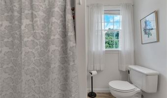 6 Fleuette Dr, Bellingham, MA 02019