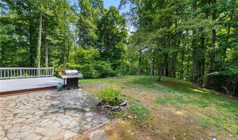 12439 N Oaks Dr, Ashland, VA 23005