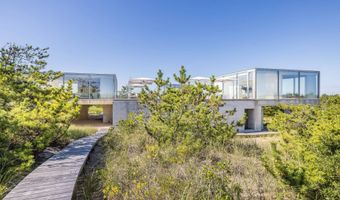 55 Dunes Ln, Amagansett, NY 11930