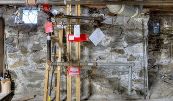 60 Fruit St, Worcester, MA 01609