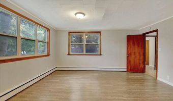 4 June Pl, Aberdeen, NJ 07747