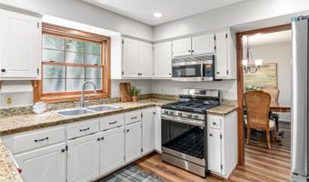 12534 Dover Dr, Apple Valley, MN 55124