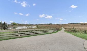 2660 Harnish Dr, Algonquin, IL 60102