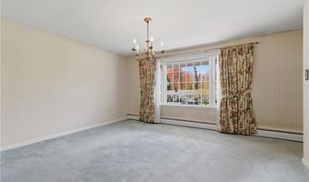 2 High Ridge Dr, Cumberland, RI 02864