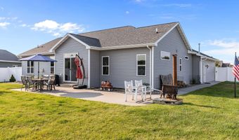 2818 W HIDDEN PINE Dr, Appleton, WI 54913