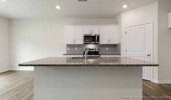 1085 Misty Creek Dr, Aberdeen, NC 28315