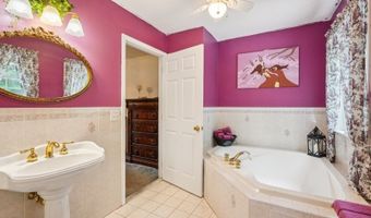 7 Parks Ln, Alloway, NJ 07461
