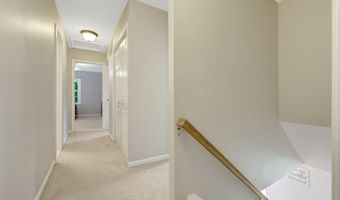 8104 BRIAR CREEK Dr, Annandale, VA 22003